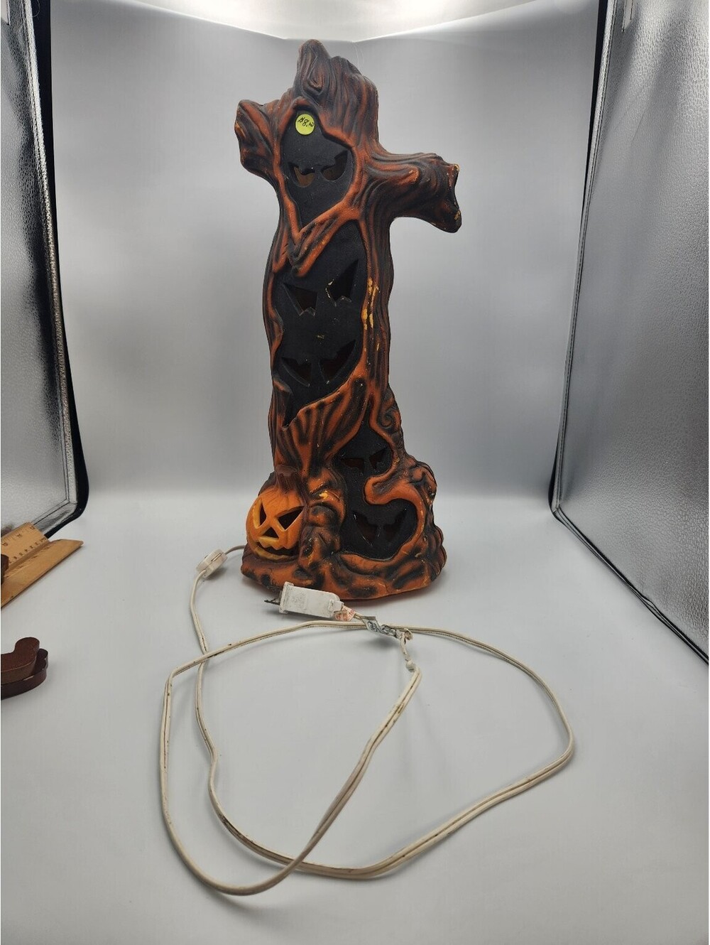 Vintage 1993 Trendmasters Halloween Spooky Tree Jack-o'-lantern Light Mold H1